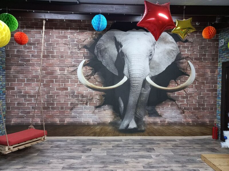 Комната для праздника большая